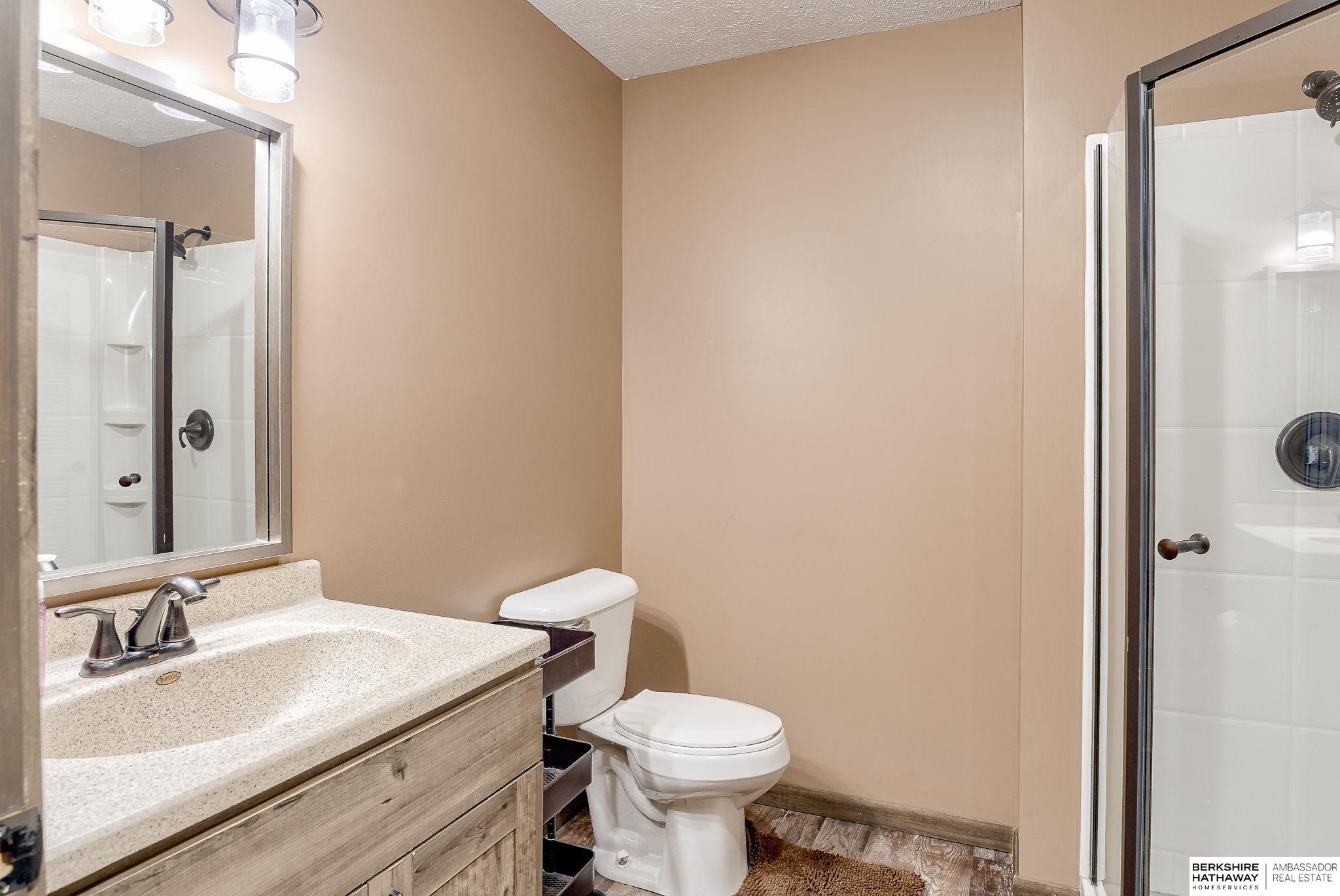 Bennington, Nebraska 68007, United States, 4 Bedrooms Bedrooms, ,3 BathroomsBathrooms,Residential,Active,122008