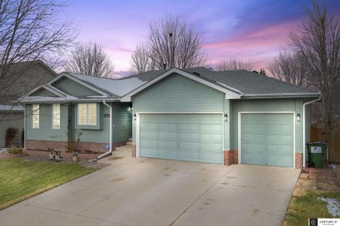 Photo of 21844 Bobwhite Avenue, Gretna, NE 68028 (MLS # 22601349)