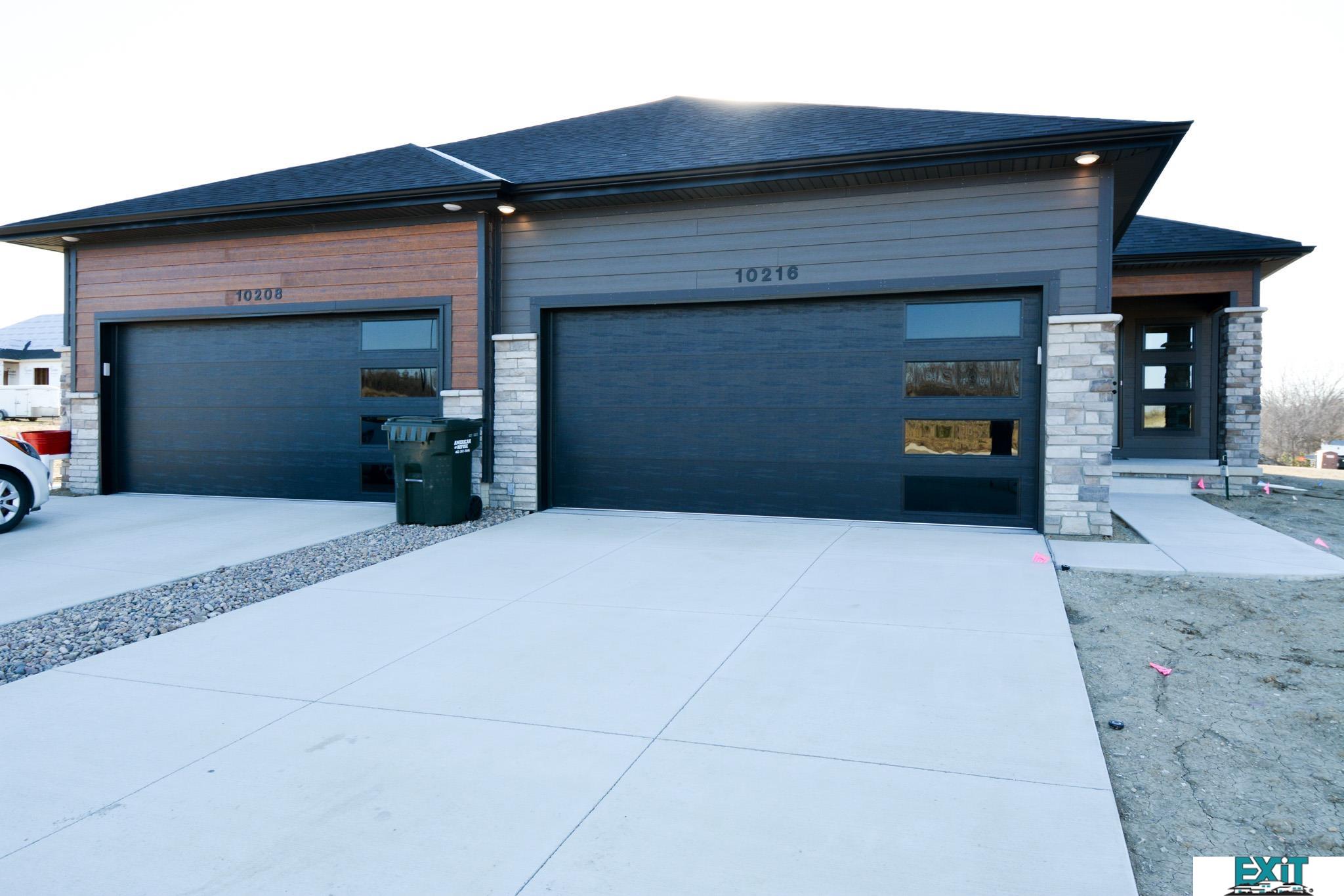 Photo 1 of 21 — 2580 Tupelo Lane, Lincoln, NE 68520