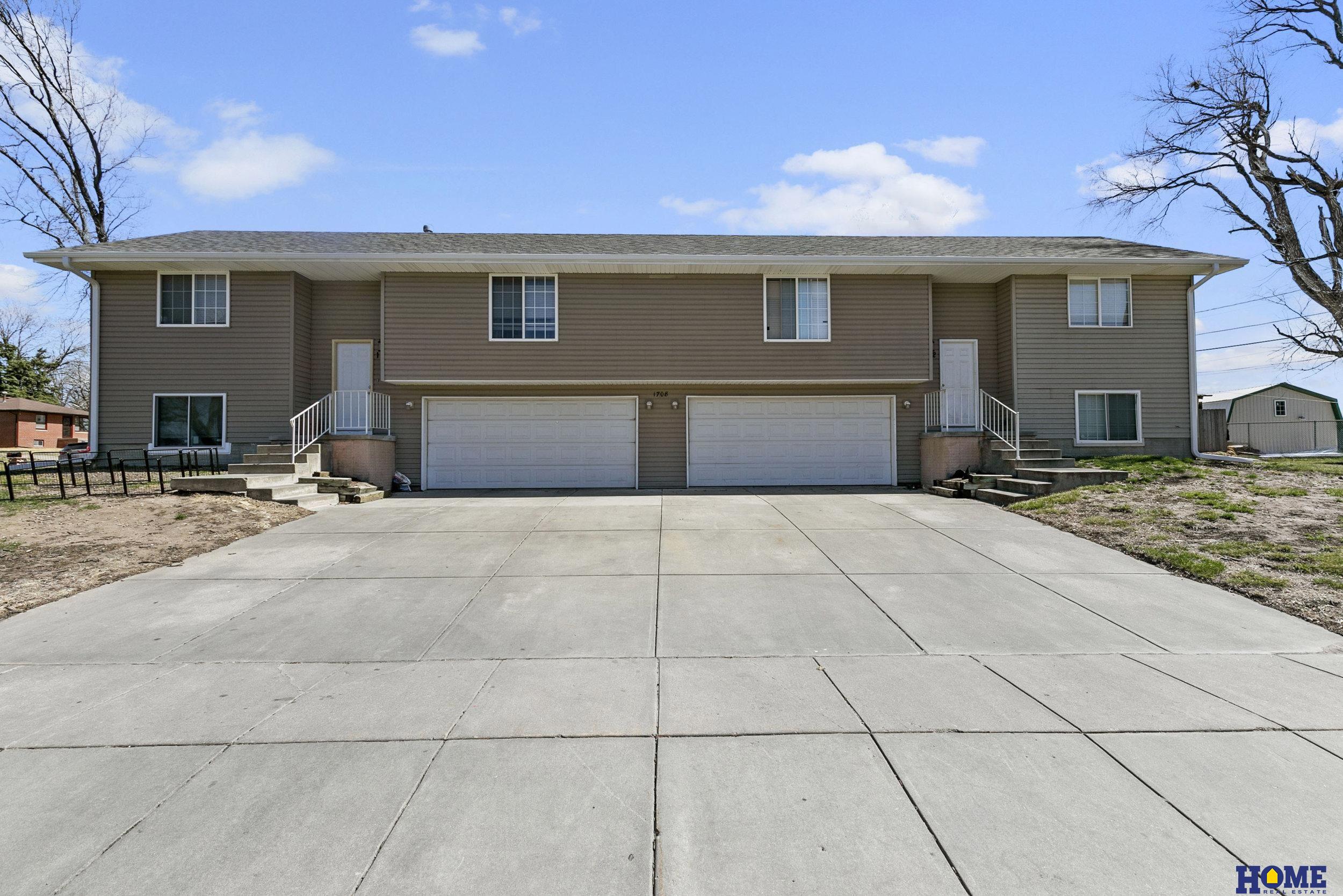 Photo 1 of 19 — 1708 S 6th Street, Lincoln, NE 68502