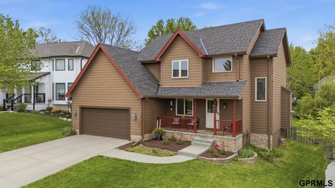Photo of 13532 Boyd Street, Omaha, NE 68164 (MLS # 22610731)