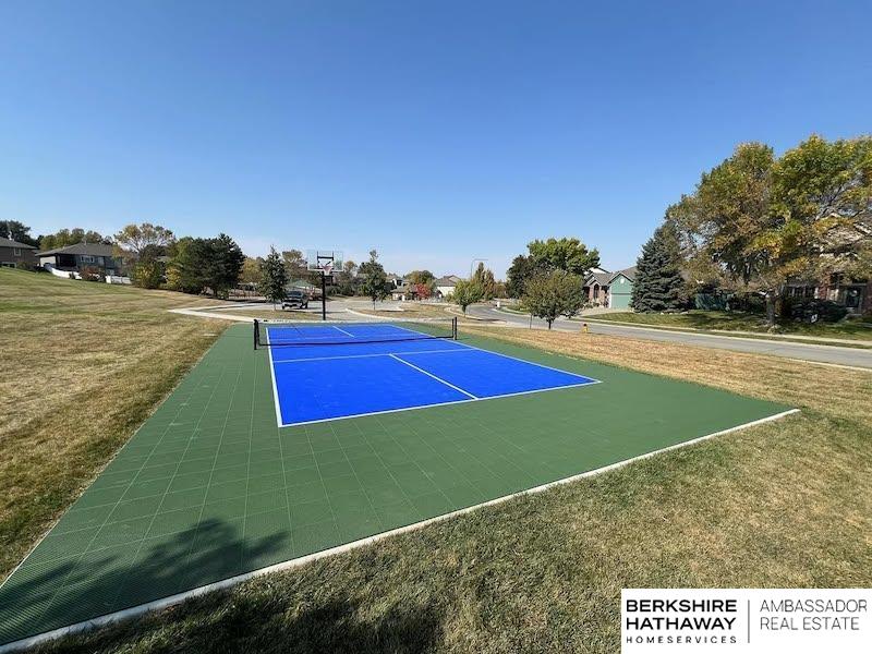 Omaha, Nebraska 68136, United States, 5 Bedrooms Bedrooms, ,3 BathroomsBathrooms,Residential,Active,248929