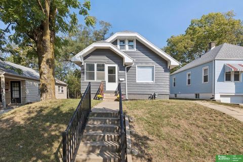 Photo of 4234 Pinkney Street, Omaha, NE 68111 (MLS # 22534362)