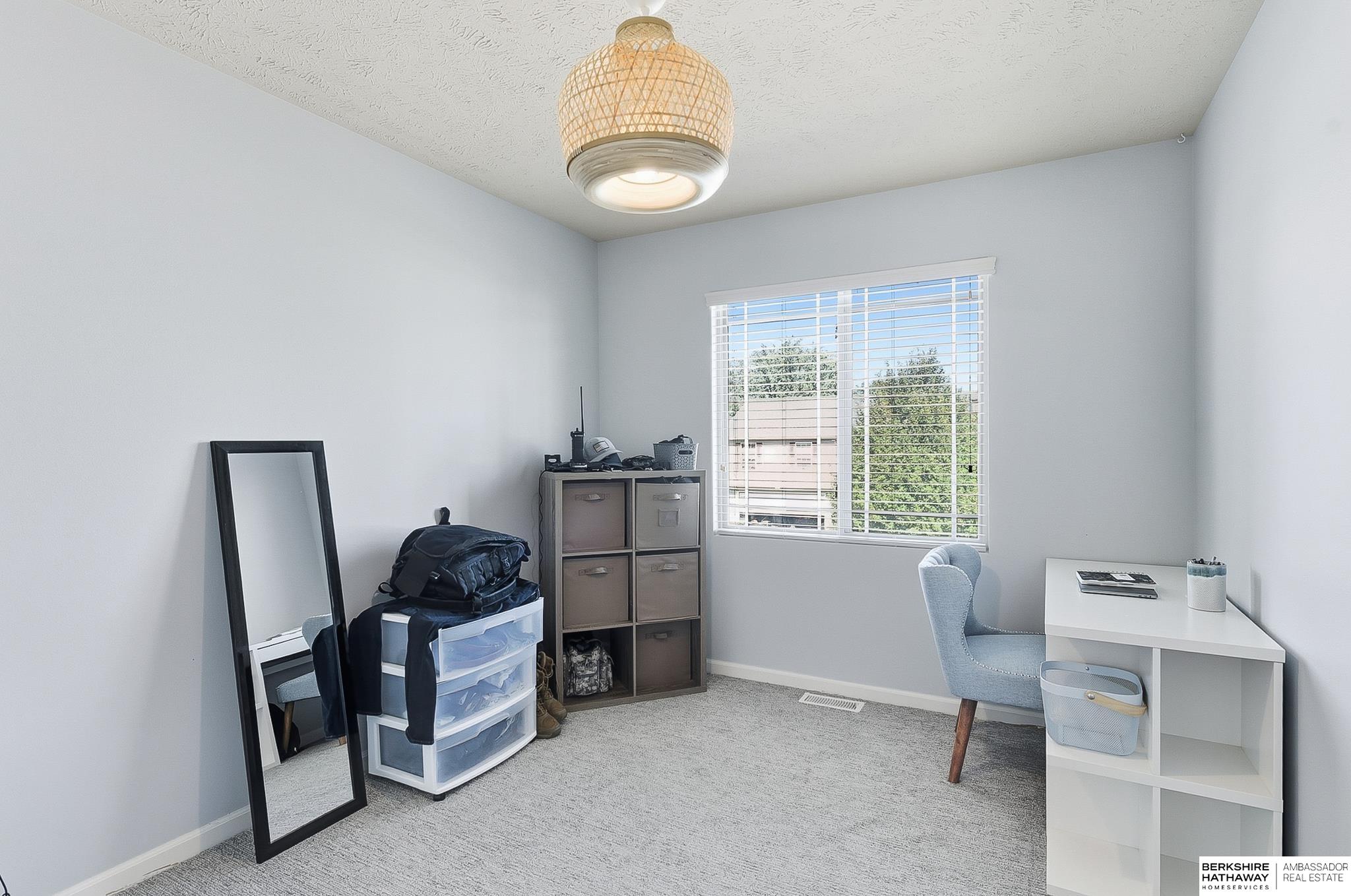 Omaha, Nebraska 68135, United States, 3 Bedrooms Bedrooms, ,2 BathroomsBathrooms,Residential,Active,223423