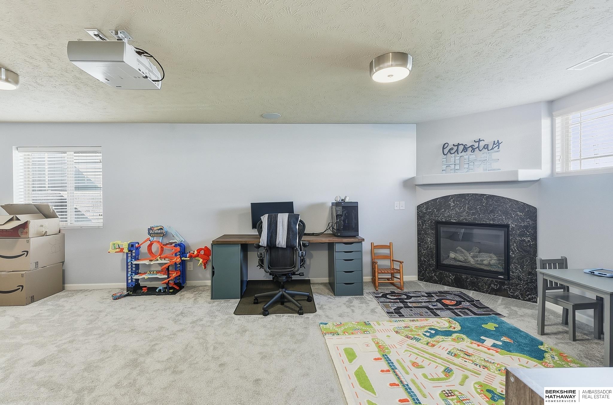 Omaha, Nebraska 68135, United States, 3 Bedrooms Bedrooms, ,2 BathroomsBathrooms,Residential,Active,223423