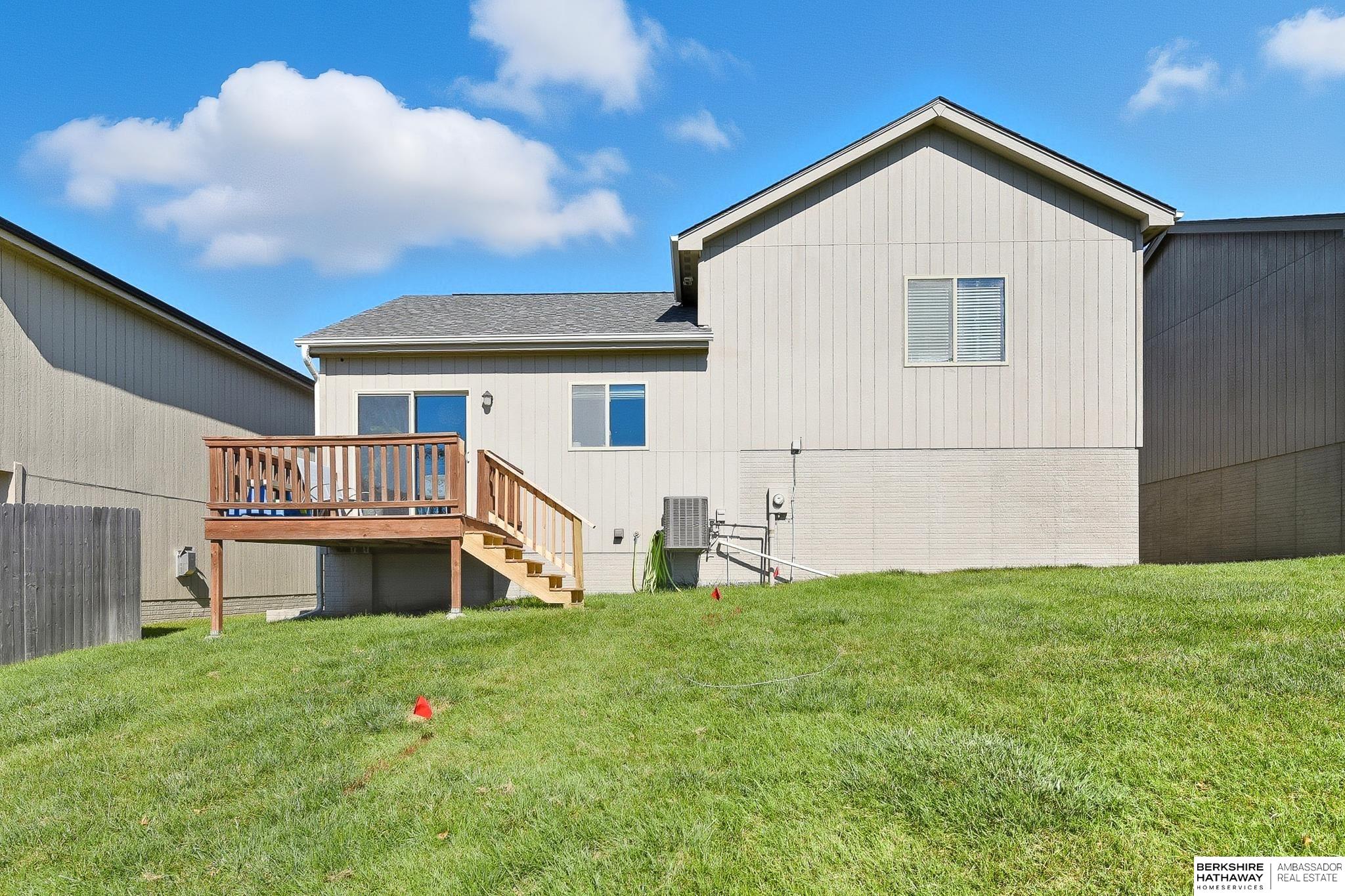 Omaha, Nebraska 68135, United States, 3 Bedrooms Bedrooms, ,2 BathroomsBathrooms,Residential,Active,223423