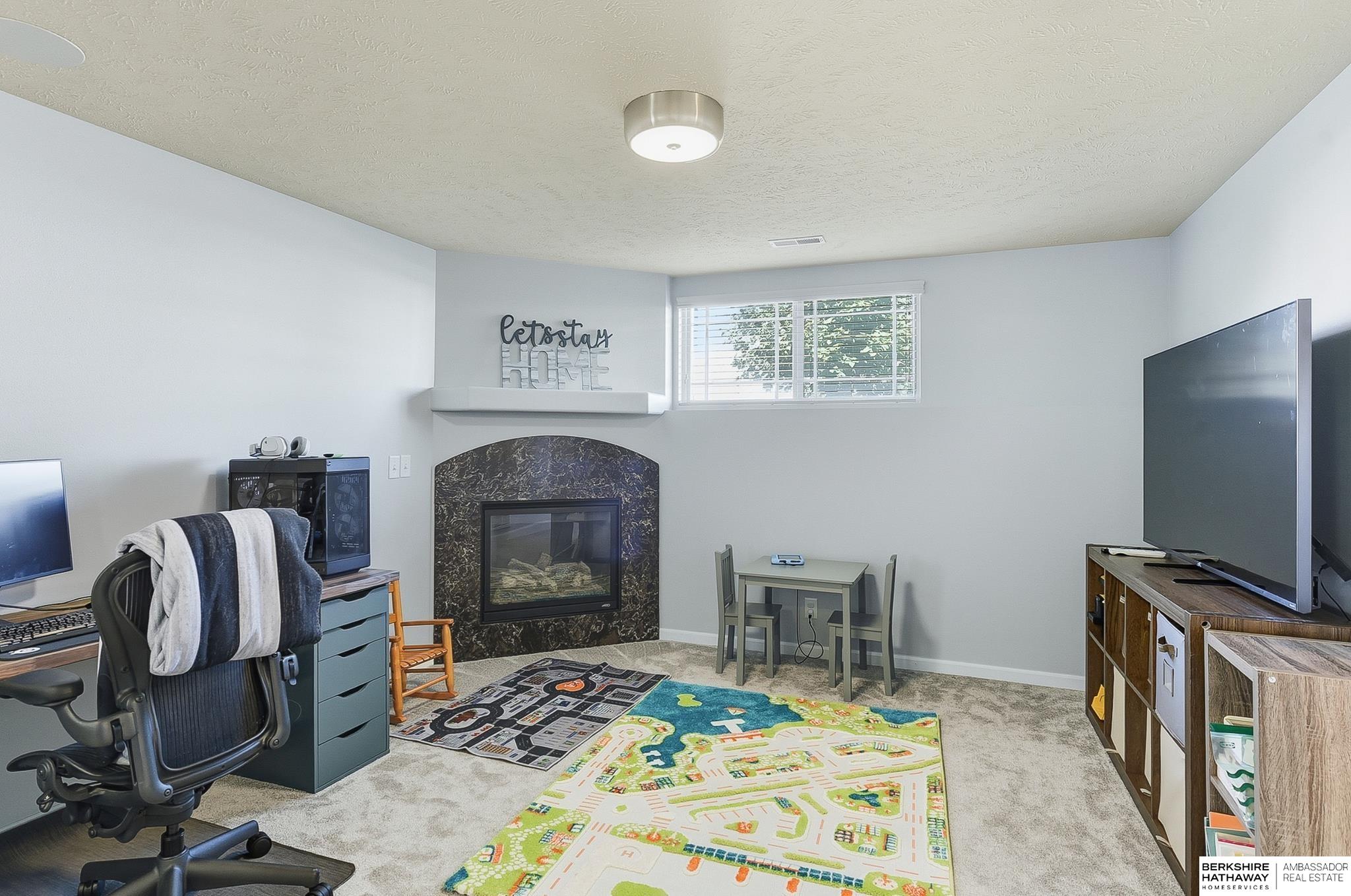 Omaha, Nebraska 68135, United States, 3 Bedrooms Bedrooms, ,2 BathroomsBathrooms,Residential,Active,223423