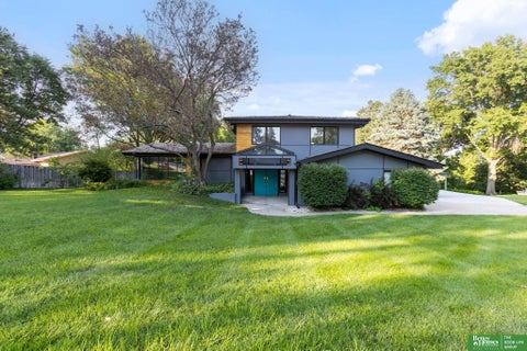 Photo of 12614 Harney Circle, Omaha, NE 68154 (MLS # 22619528)