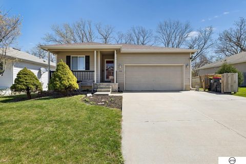 Photo of 2600 NW 53rd Street, Lincoln, NE 68524 (MLS # 22610011)