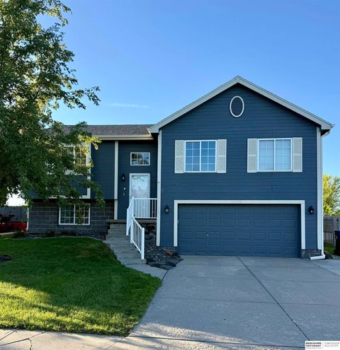 Photo of 18035 Josephine Street, Omaha, NE 68136 (MLS # 22528911)