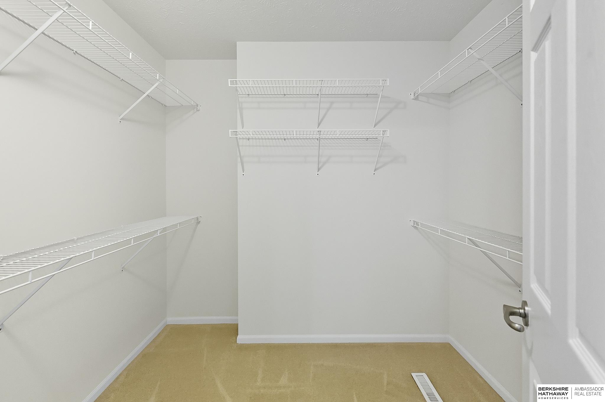 Omaha, Nebraska 68116, United States, 2 Bedrooms Bedrooms, ,2 BathroomsBathrooms,Residential,Active,220123