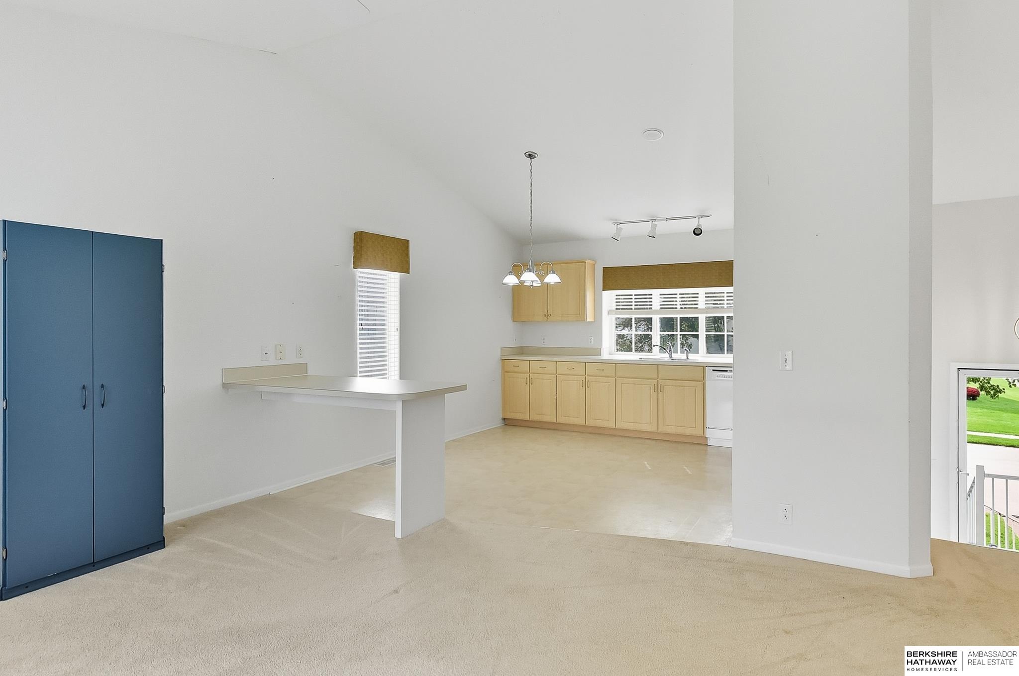 Omaha, Nebraska 68116, United States, 2 Bedrooms Bedrooms, ,2 BathroomsBathrooms,Residential,Active,220123