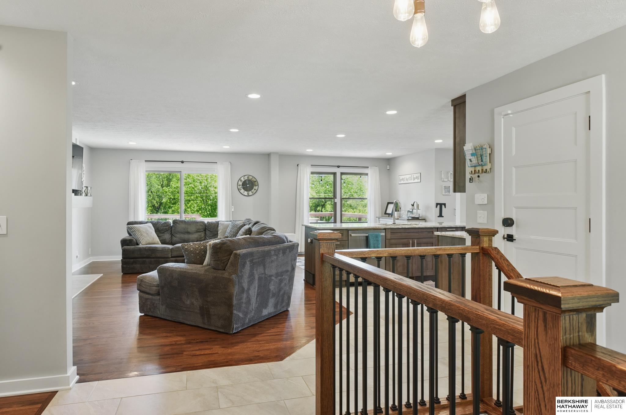 Omaha, Nebraska 68124, United States, 4 Bedrooms Bedrooms, ,2 BathroomsBathrooms,Residential,Pending,129206