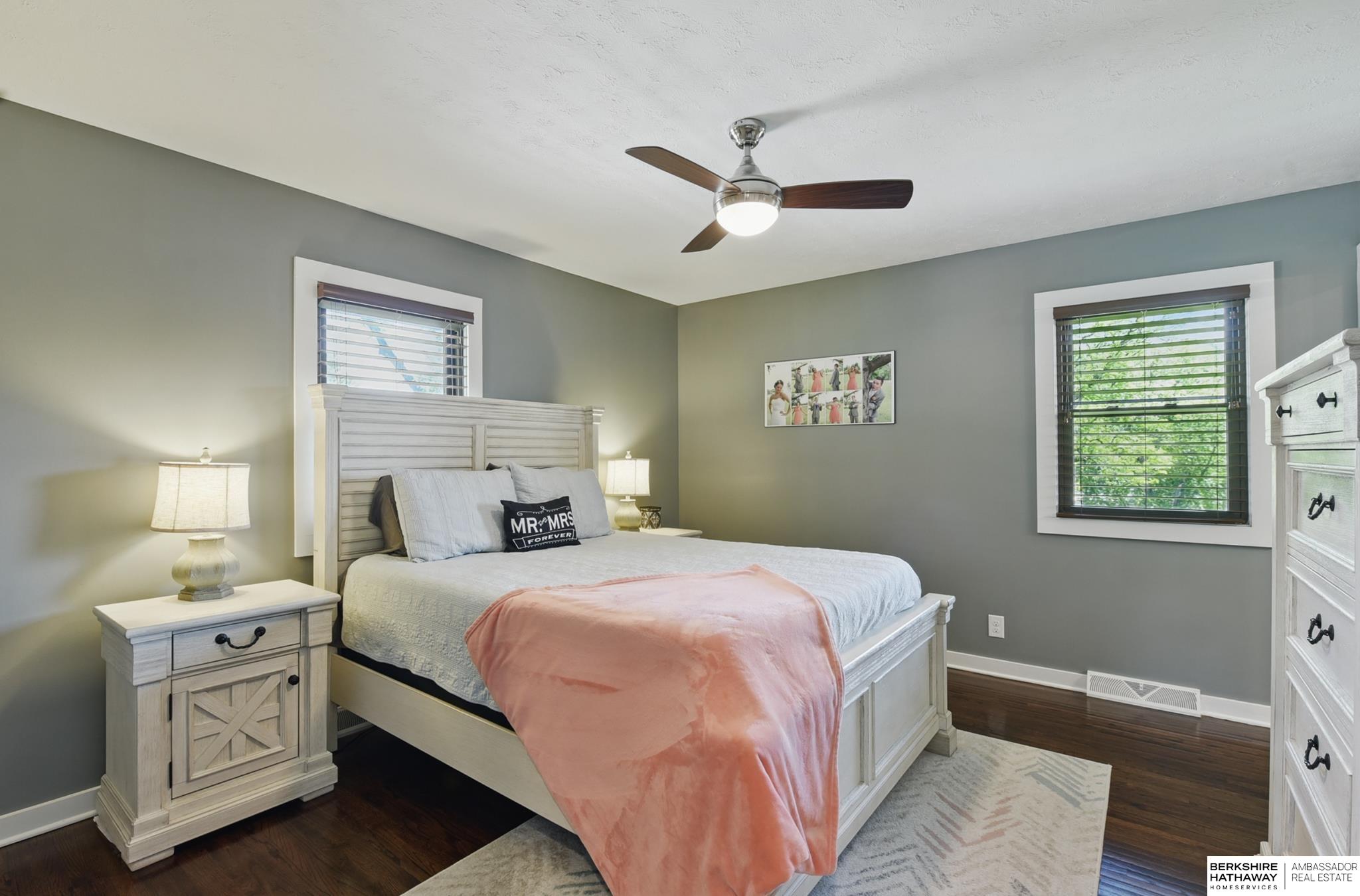 Omaha, Nebraska 68124, United States, 4 Bedrooms Bedrooms, ,2 BathroomsBathrooms,Residential,Pending,129206