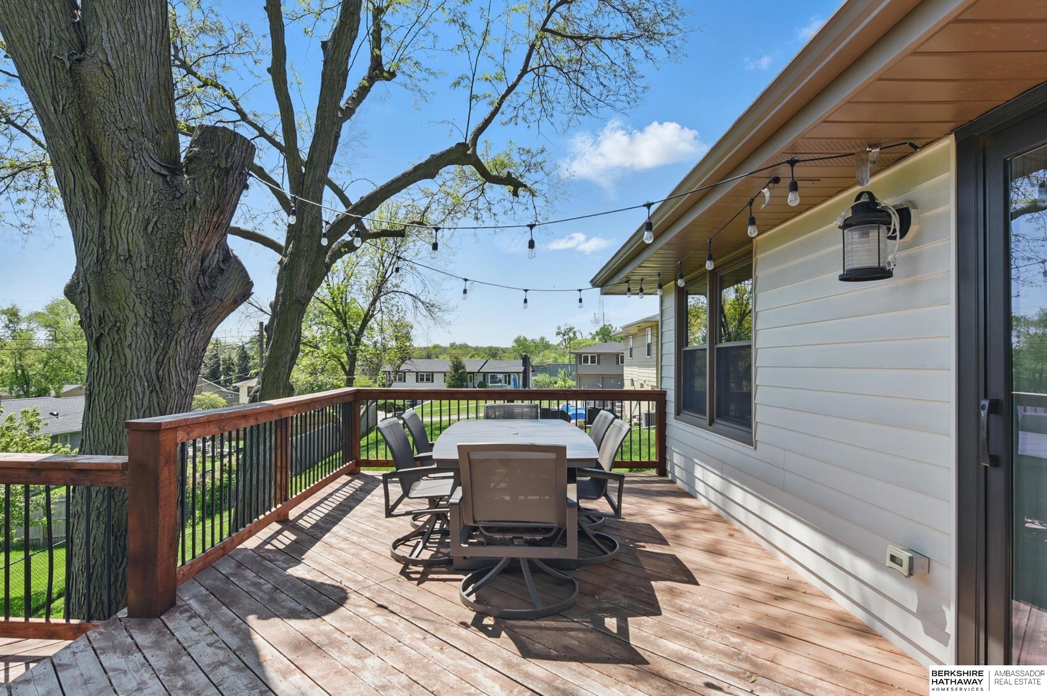 Omaha, Nebraska 68124, United States, 4 Bedrooms Bedrooms, ,2 BathroomsBathrooms,Residential,Pending,129206