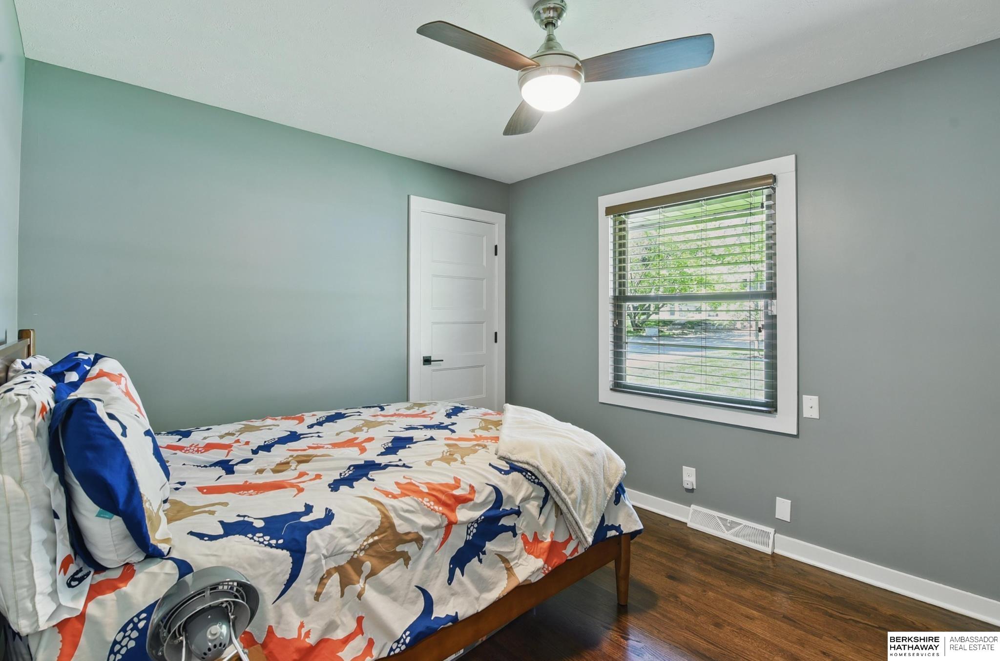 Omaha, Nebraska 68124, United States, 4 Bedrooms Bedrooms, ,2 BathroomsBathrooms,Residential,Pending,129206