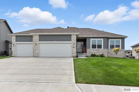 Photo of 16859 Crown Point Avenue, Omaha, NE 68116 (MLS # 22525462)