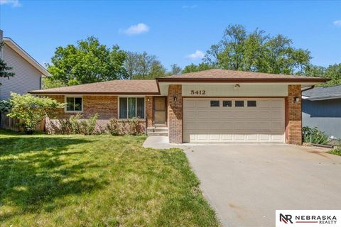 Photo of 5412 London Road, Lincoln, NE 68516 (MLS # 22614334)