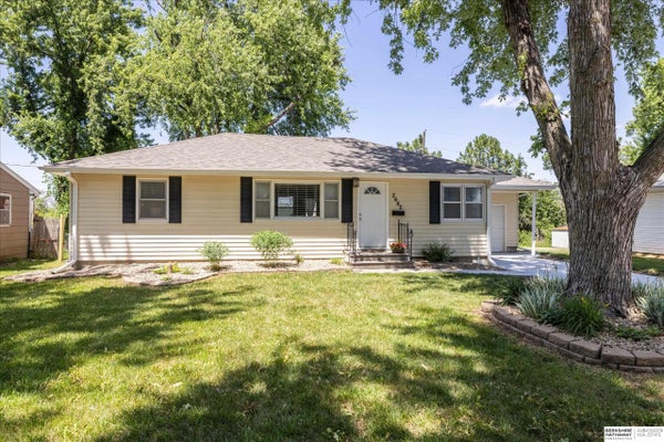 2642 KENDEL DR, ASHLAND, NE 68003 - Image c0e4eb89df2a186d068ff0155fb2b7d4/554377513