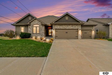 Photo of 18707 Spaulding Street, Omaha, NE 68022 (MLS # 22611857)
