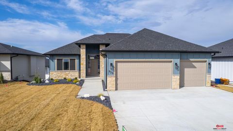 Photo of 929 N 106Th Street, Lincoln, NE 68527 (MLS # 22610482)