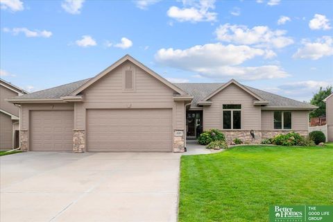 Photo of 21205 Stonehaven Court, Gretna, NE 68028 (MLS # 22528111)