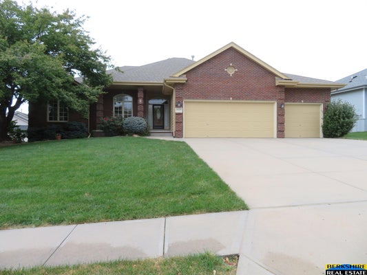9428 PARK VIEW BLVD, LA VISTA, NE 68128 - Image c1166fe8cefc3247cf82b8d1707ed7e2/402543139