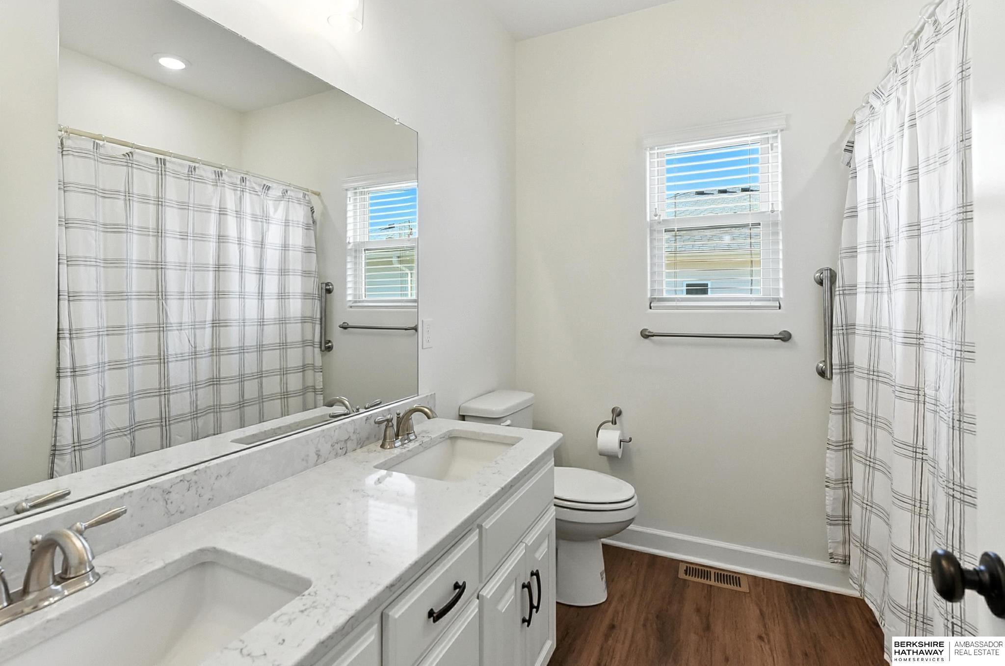 Omaha, Nebraska 68135, United States, 4 Bedrooms Bedrooms, ,3 BathroomsBathrooms,Residential,Active,179445