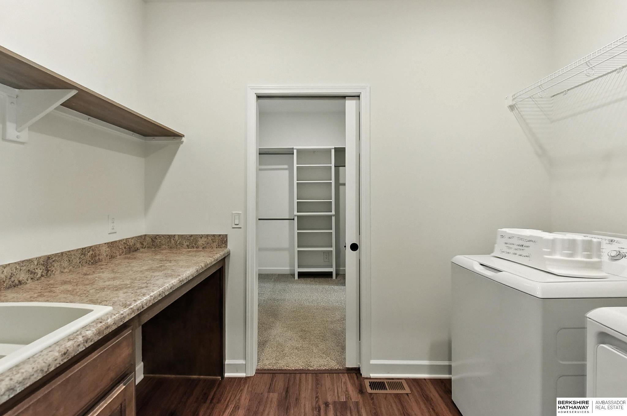 Omaha, Nebraska 68135, United States, 4 Bedrooms Bedrooms, ,3 BathroomsBathrooms,Residential,Active,179445