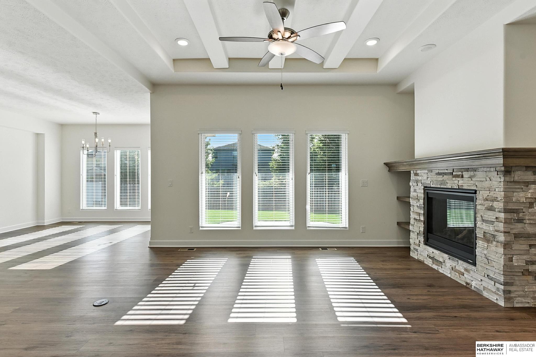 Omaha, Nebraska 68135, United States, 4 Bedrooms Bedrooms, ,3 BathroomsBathrooms,Residential,Active,179445