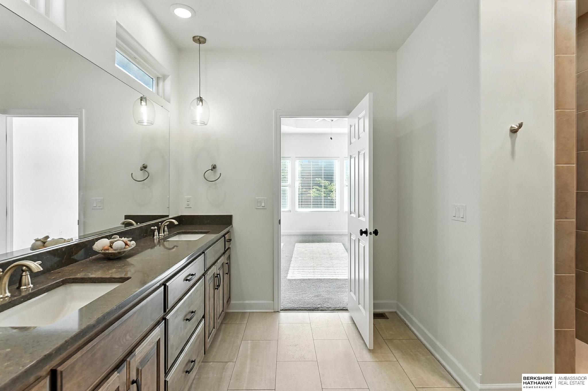 Omaha, Nebraska 68135, United States, 4 Bedrooms Bedrooms, ,3 BathroomsBathrooms,Residential,Active,179445