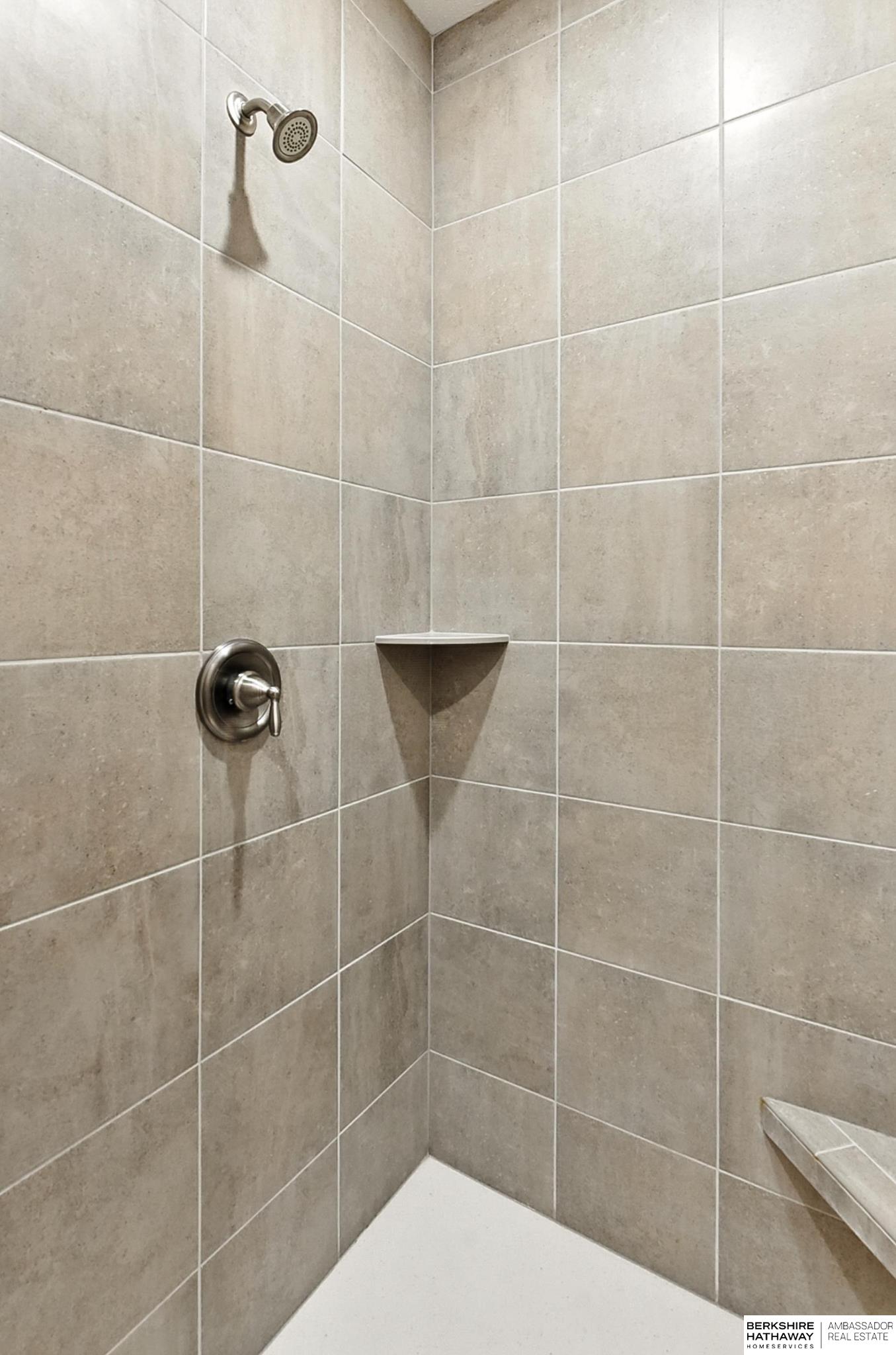 Omaha, Nebraska 68135, United States, 4 Bedrooms Bedrooms, ,3 BathroomsBathrooms,Residential,Active,179445