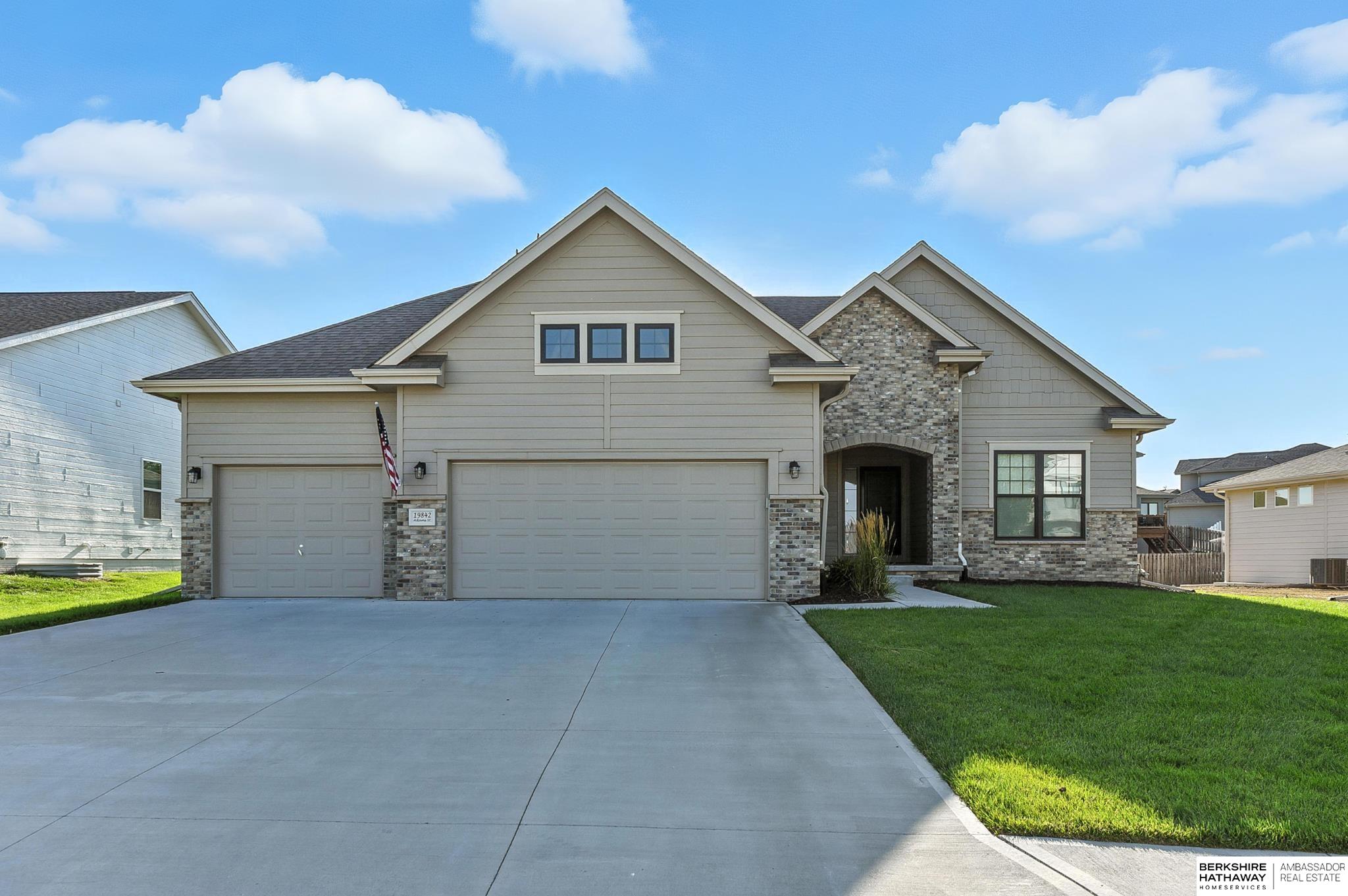 Omaha, Nebraska 68135, United States, 4 Bedrooms Bedrooms, ,3 BathroomsBathrooms,Residential,Active,179445