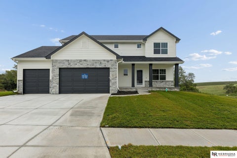 Photo of 12351 S 86th Street, Papillion, NE 68046 (MLS # 22626457)