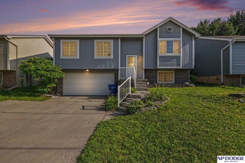 Photo of 18907 R Street, Omaha, NE 68135 (MLS # 22619467)
