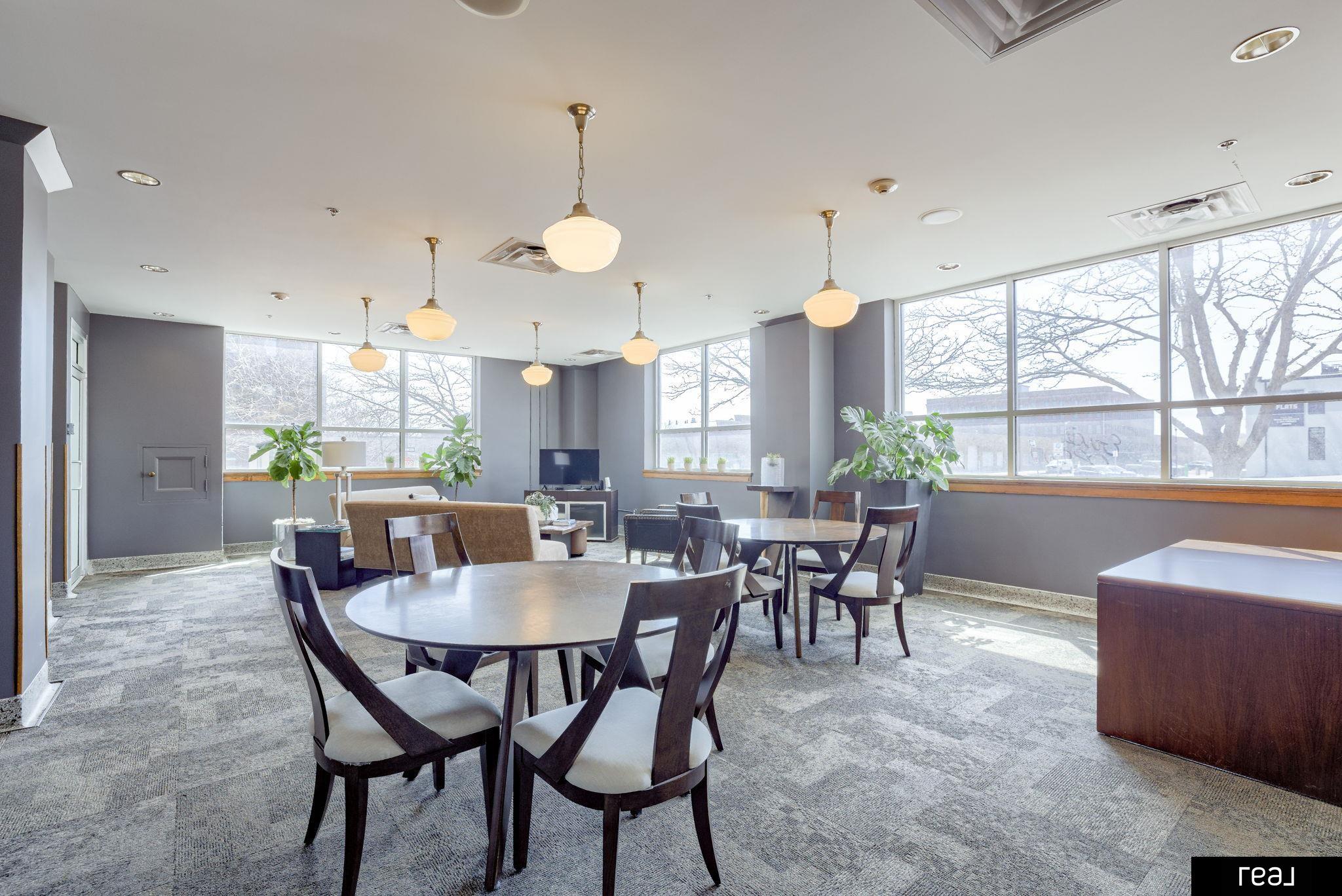 Omaha, Nebraska 68102, United States, 3 Bedrooms Bedrooms, ,3 BathroomsBathrooms,Residential,Active,108062