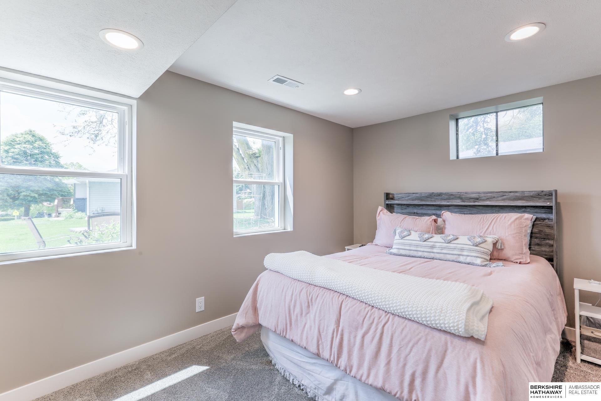 Elkhorn, Nebraska 68022, United States, 4 Bedrooms Bedrooms, ,2 BathroomsBathrooms,Residential,Active,141173