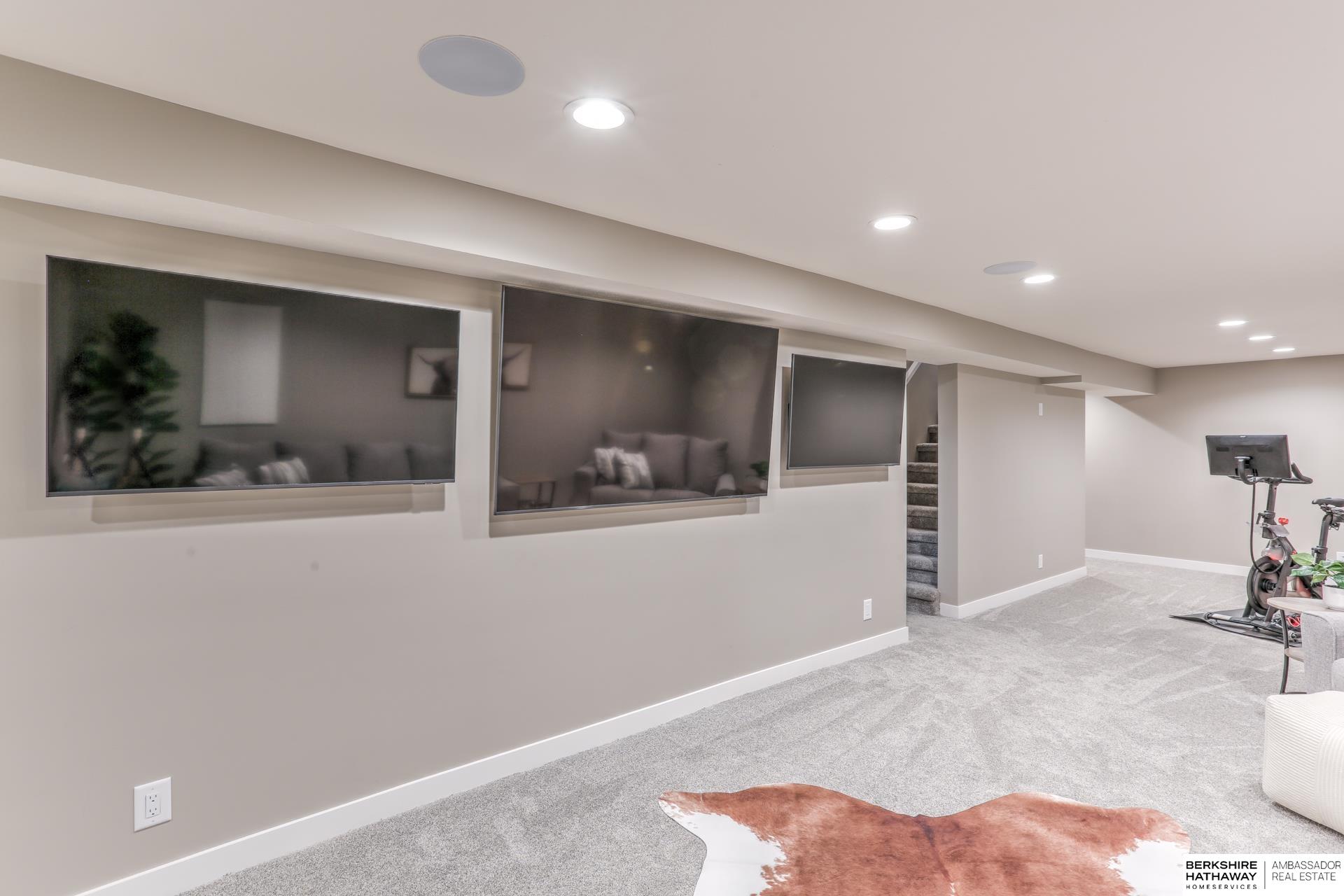 Elkhorn, Nebraska 68022, United States, 4 Bedrooms Bedrooms, ,2 BathroomsBathrooms,Residential,Active,141173