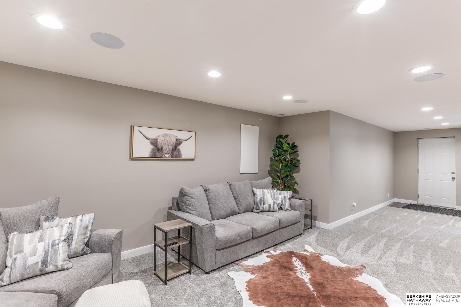 Elkhorn, Nebraska 68022, United States, 4 Bedrooms Bedrooms, ,2 BathroomsBathrooms,Residential,Active,141173