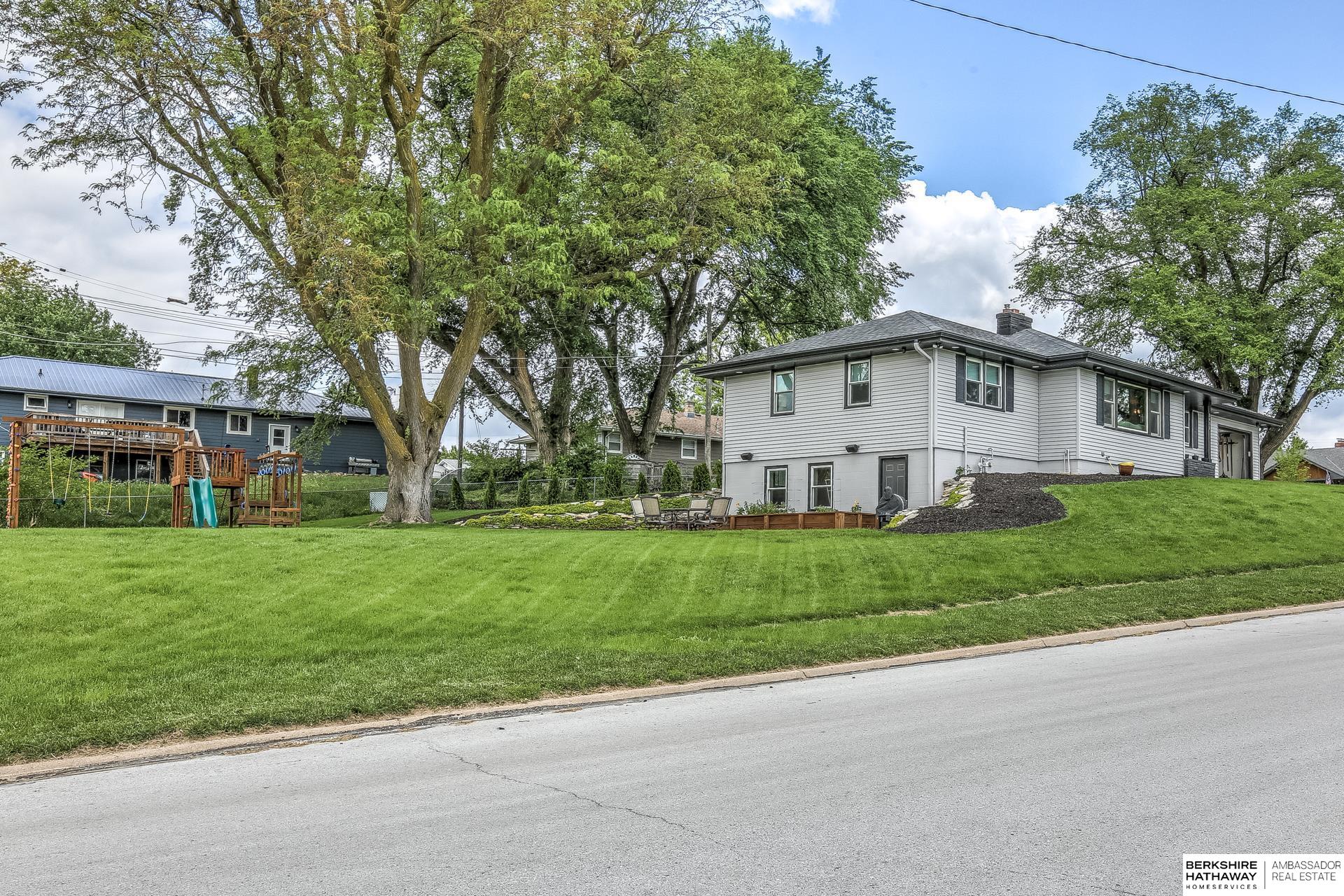 Elkhorn, Nebraska 68022, United States, 4 Bedrooms Bedrooms, ,2 BathroomsBathrooms,Residential,Active,141173