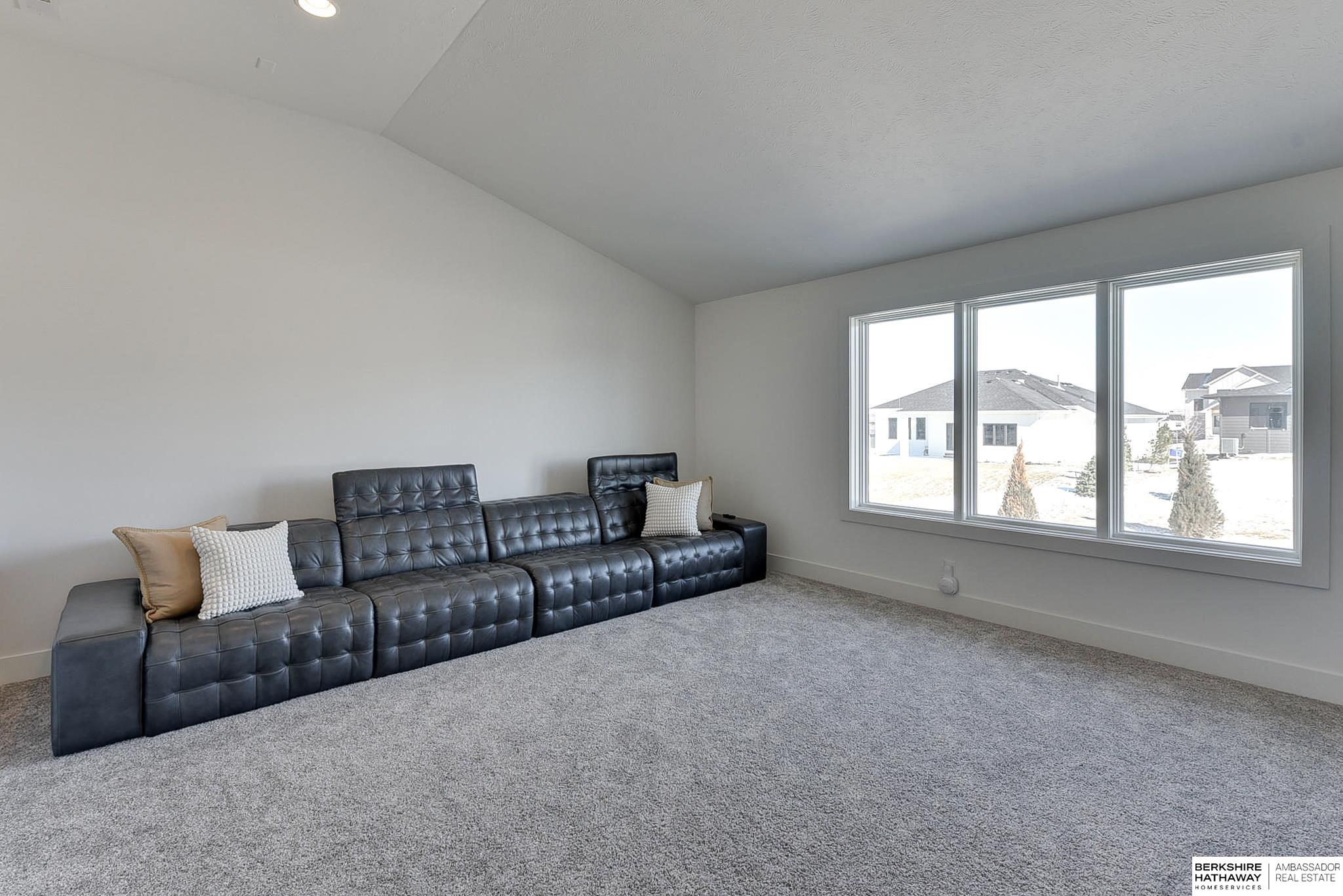 Omaha, Nebraska 68022, United States, 4 Bedrooms Bedrooms, ,4 BathroomsBathrooms,Residential,Active,84495