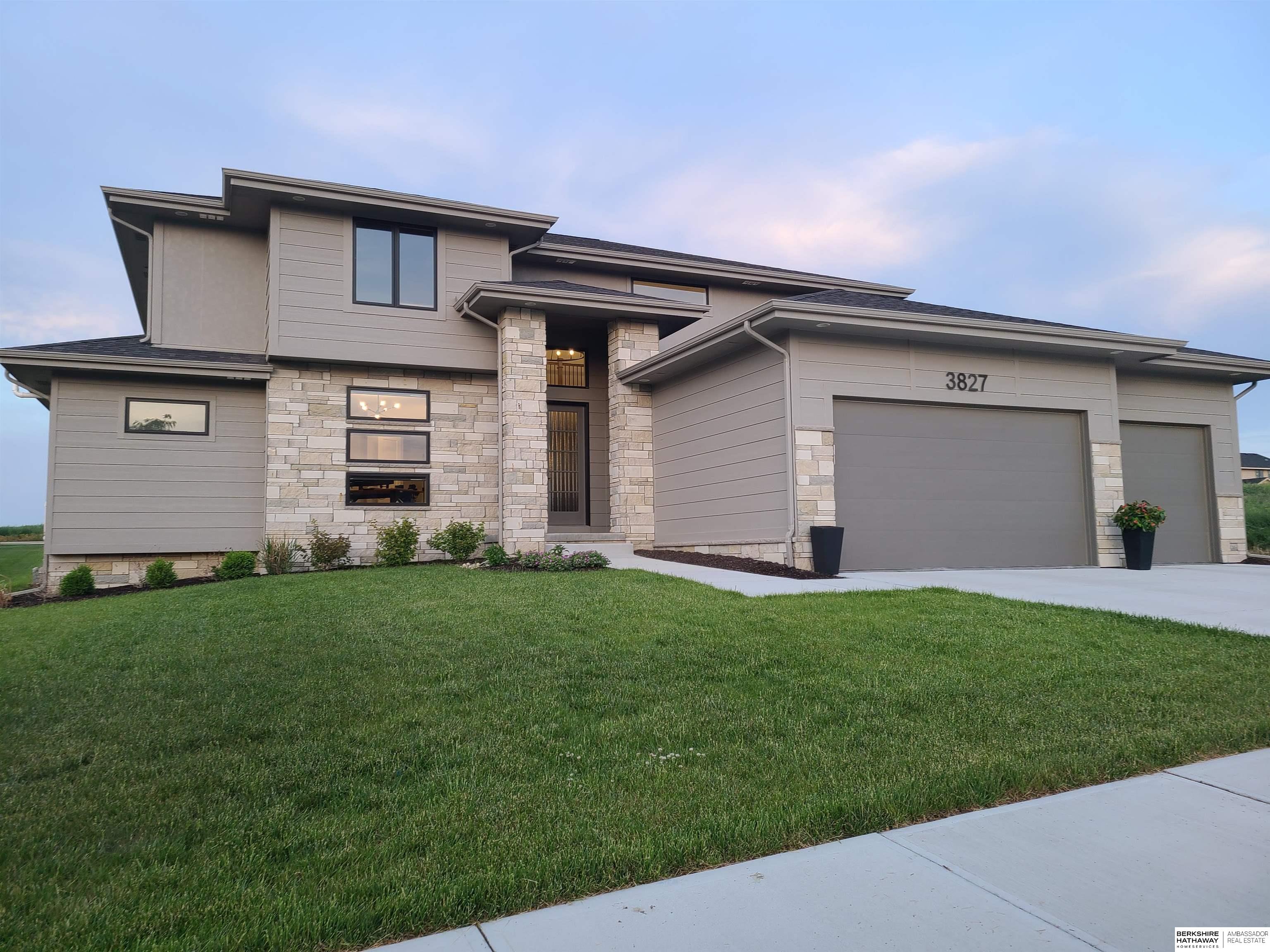 Omaha, Nebraska 68022, United States, 4 Bedrooms Bedrooms, ,4 BathroomsBathrooms,Residential,Active,84495