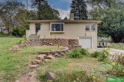 Photo of 4330 Harrison Street, Omaha, NE 68147 (MLS # 22601304)