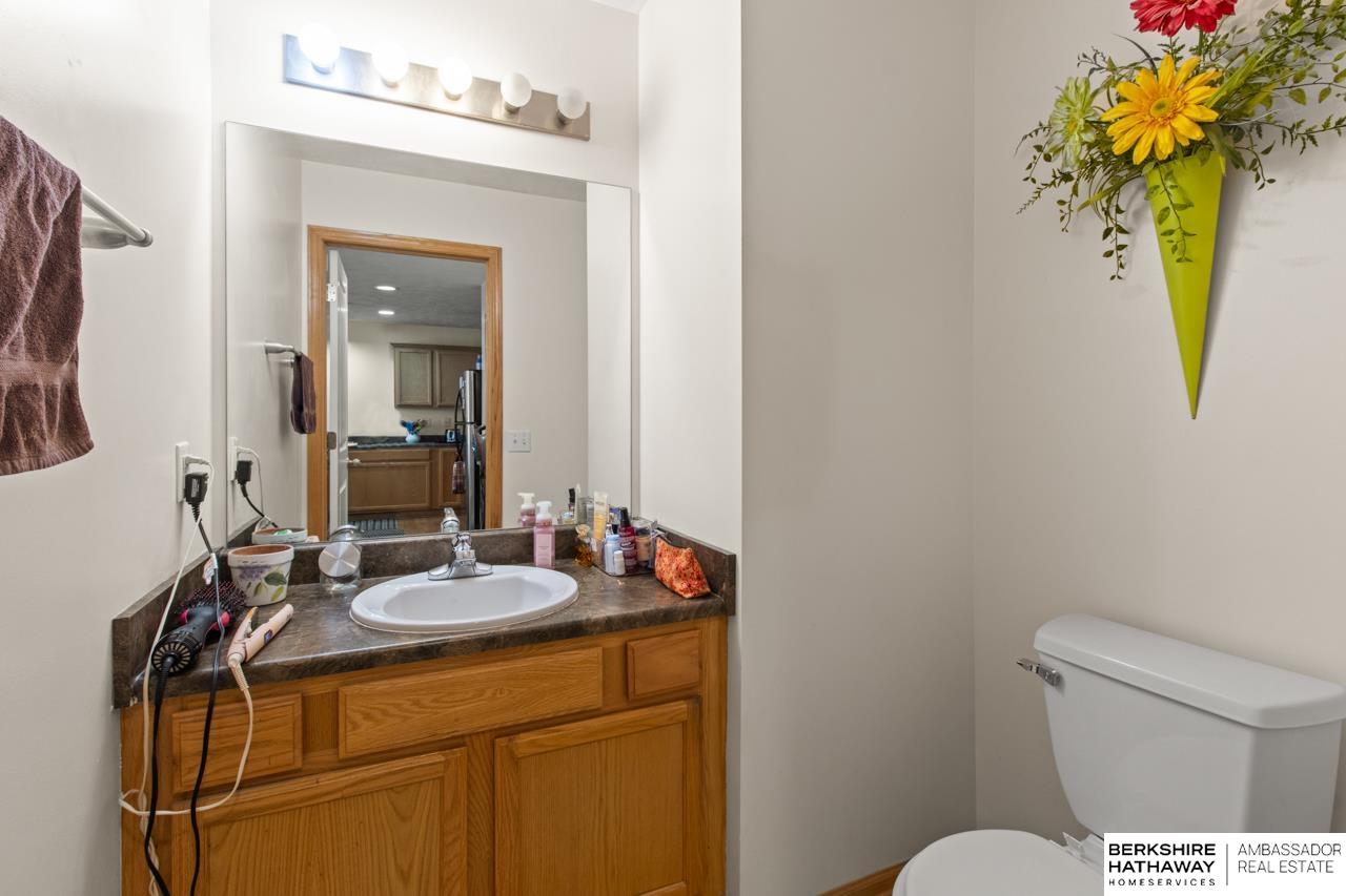 Omaha, Nebraska 68116, United States, 2 Bedrooms Bedrooms, ,3 BathroomsBathrooms,Residential,Active,225861