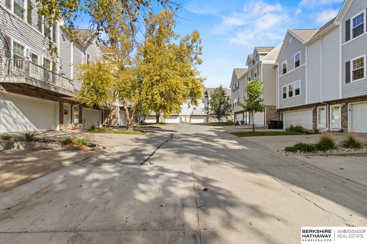 Omaha, Nebraska 68116, United States, 2 Bedrooms Bedrooms, ,3 BathroomsBathrooms,Residential,Active,225861