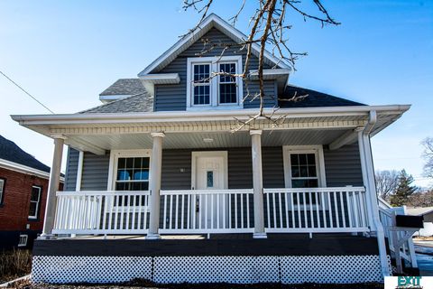 Photo of 810 S 9th Street, Norfolk, NE 68701 (MLS # 22604754)