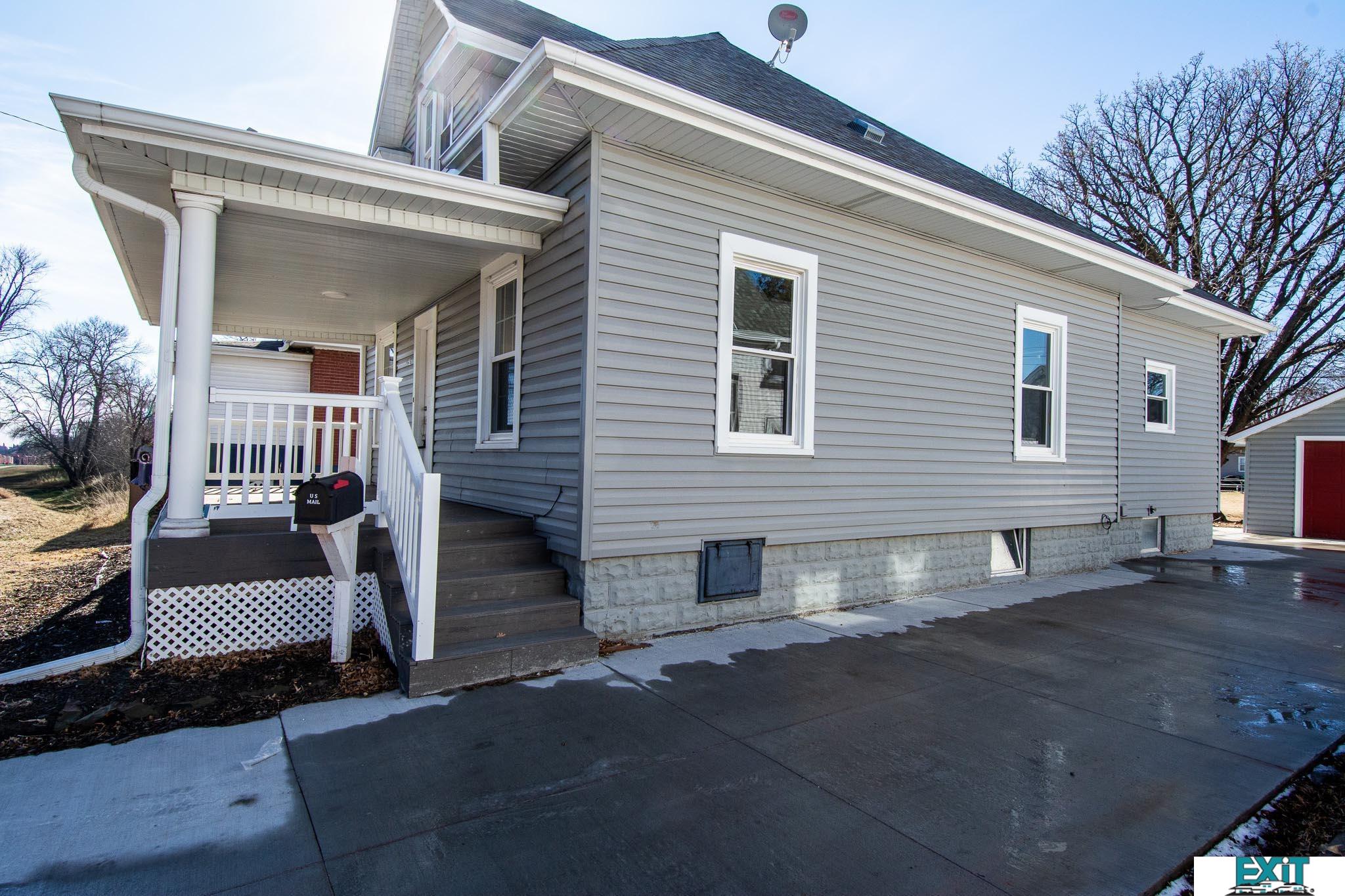 810 S 9th Street - Photo 2