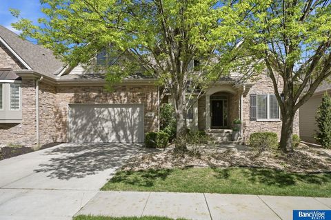 Photo of 7840 Viburnum Drive, Lincoln, NE 68516 (MLS # 22613879)