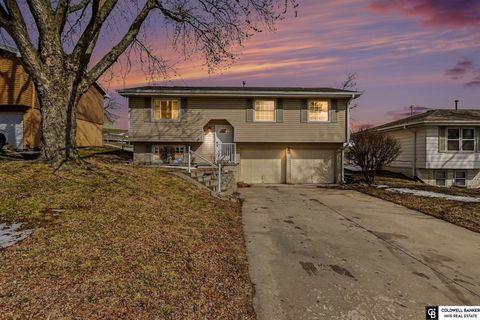 Photo of 6610 Vernon Avenue, Omaha, NE 68104 (MLS # 22607303)