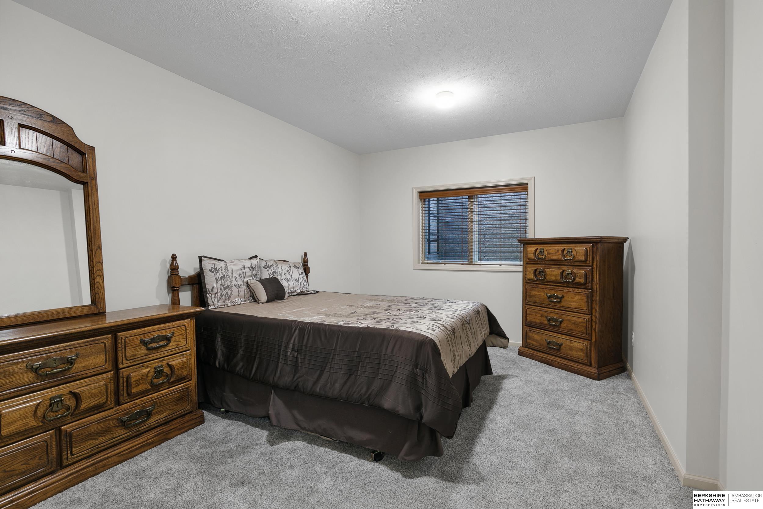 Lincoln, Nebraska 68527, United States, 3 Bedrooms Bedrooms, ,3 BathroomsBathrooms,Residential,Active,224491